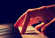 B体育官网：[英超]23次射门无功而返 曼联三球完败.